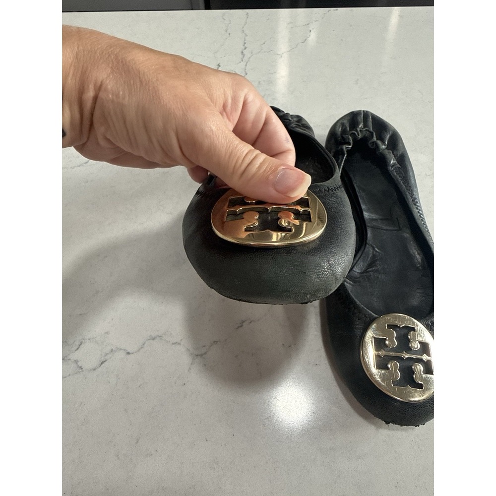Tory Burch REVA Black Leather Ballet Flats Shoes Gold Medallion Esr Size 6.5 - Picture 3 of 10